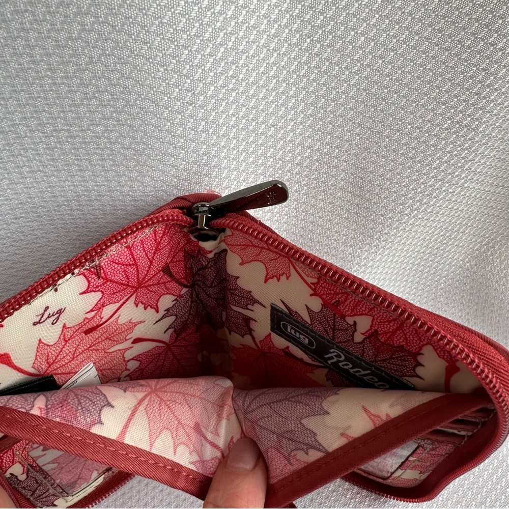 Lug Rodeo Quilted Wristlet - Picture 6 of 8